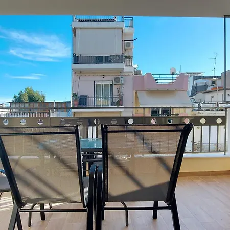 Lägenhet A Modern Renovated Maisonette Nikaia Pireus
