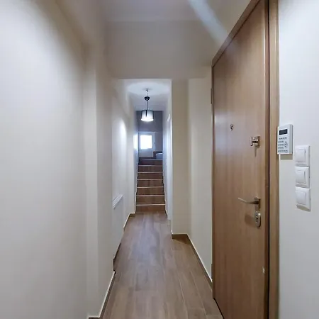 A Modern Renovated Maisonette Nikaia Apartment Piraeus